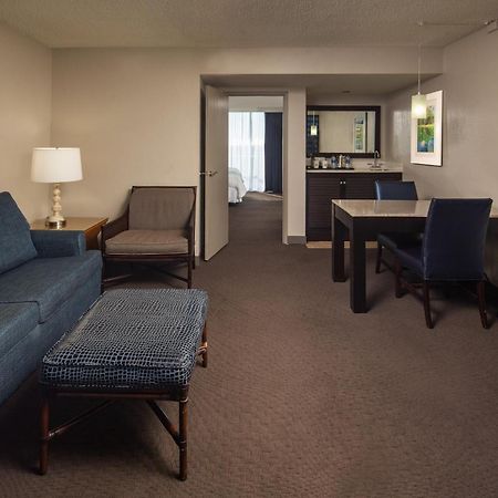 Sheraton Suites Fort Lauderdale At Cypress Creek Exteriör bild
