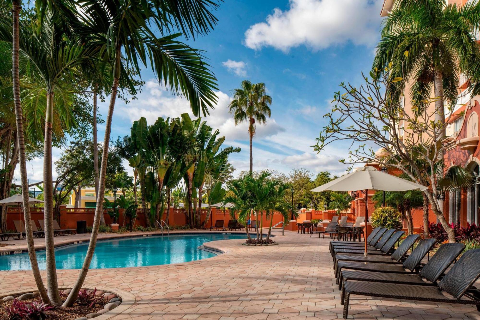 Sheraton Suites Fort Lauderdale At Cypress Creek Exteriör bild