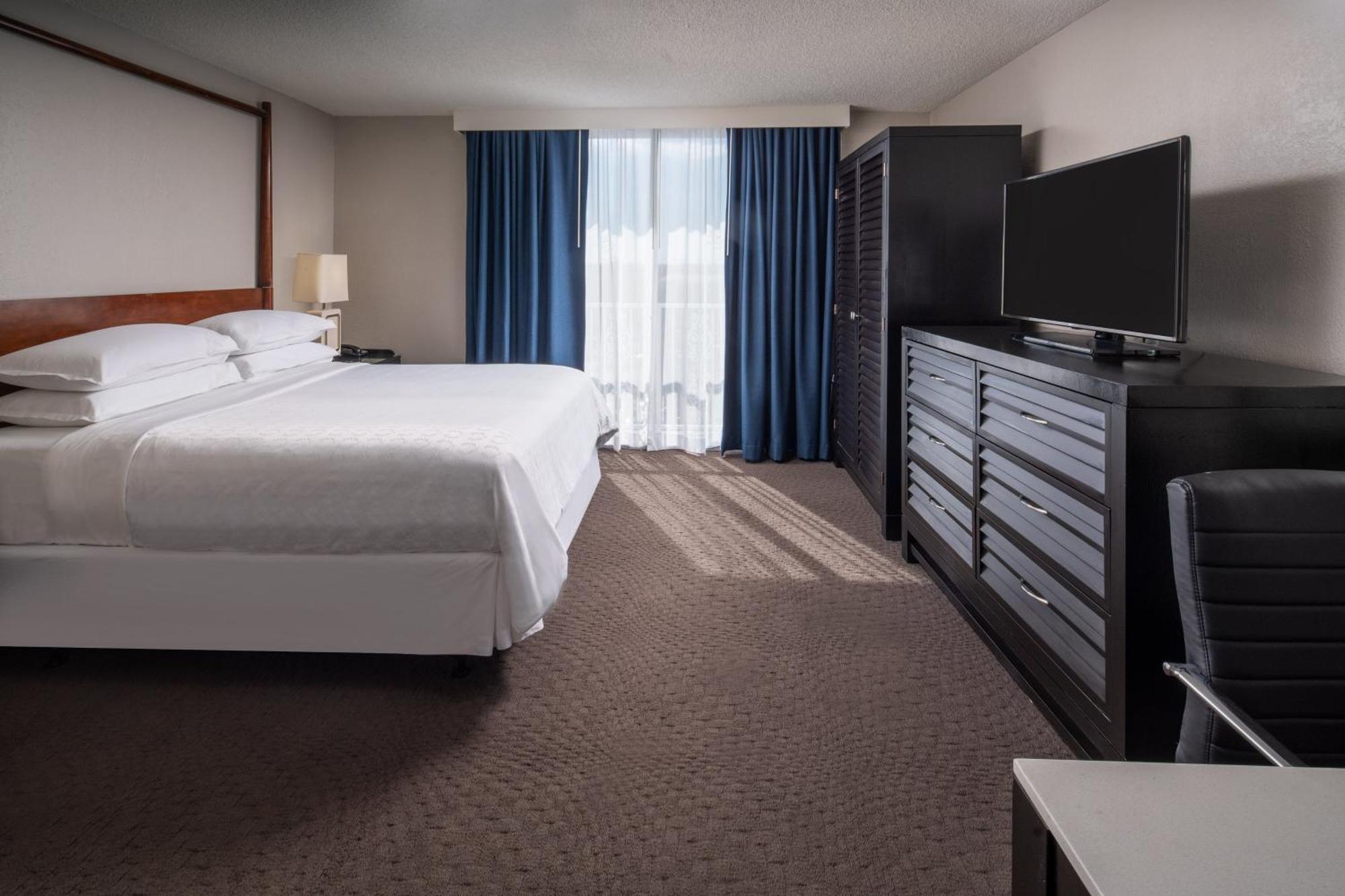 Sheraton Suites Fort Lauderdale At Cypress Creek Exteriör bild